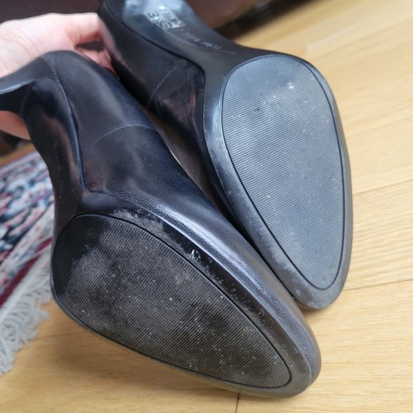 Nine West Black Pumps - Picture 3 of 6